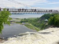 Die Haengebruecke &ndash; &copy; Elisabeth Fox-Maerki (Eberhardt TRAVEL)