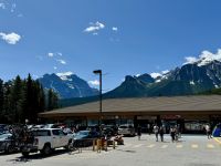 8. Tag – Banff-Nationalpark – Mittagspause im Lake Louise Village &ndash; &copy; Andreas Wolfsteller (Eberhardt TRAVEL)
