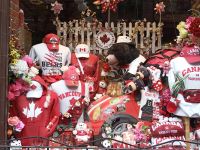 Hockey Fanladen - Vancouver, Kanada &ndash; &copy; Marieta Beck (Eberhardt TRAVEL)