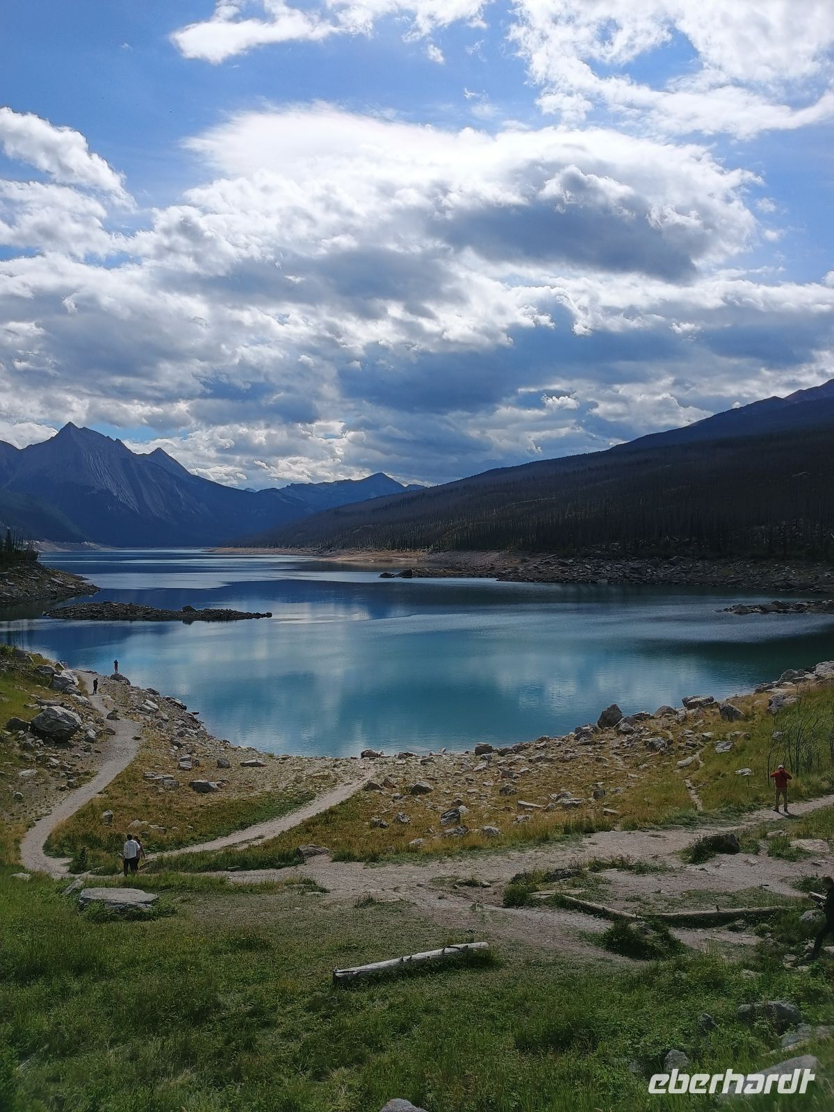 Medicine Lake  &ndash; &copy; Johanna König (Eberhardt TRAVEL)