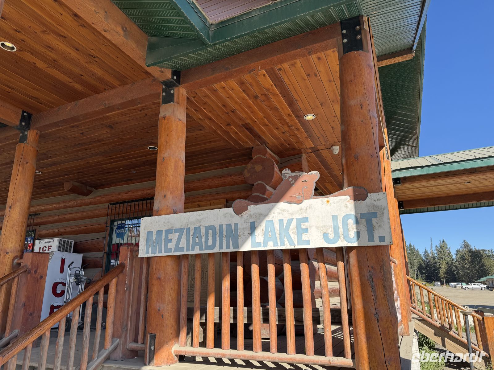 7. Tag – Smithers bis Stewart – Tankstelle an der Meziadin Lake Junction &ndash; &copy; Andreas Wolfsteller (Eberhardt TRAVEL)