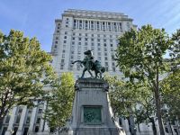 2. Tag – Stadtrundfahrt Montréal – Sun Life Building am Dorcester Square &ndash; &copy; Andreas Wolfsteller (Eberhardt TRAVEL)