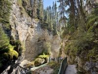 9. Tag – Banff & Yoho National Park – Johnston Canyon &ndash; &copy; Andreas Wolfsteller (Eberhardt TRAVEL)