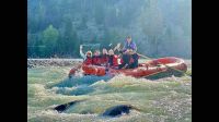 Rafting beim Hotel vorbei &ndash; &copy; Elisabeth Fox-Maerki (Eberhardt TRAVEL)