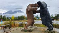 Bären-Skulptur in Blue River &ndash; &copy; Kristin Weigel (Eberhardt TRAVEL)