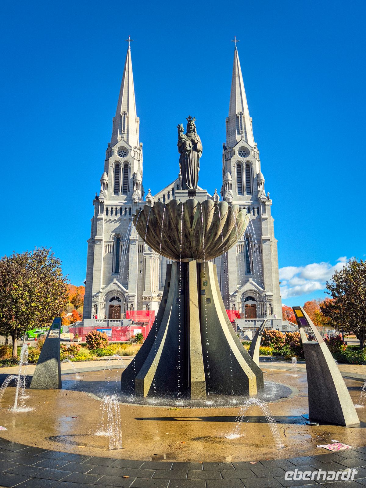 Basilika von Sainte-Anne-de-Beaupré - Kanada &ndash; &copy; Marie Dittrich (Eberhardt TRAVEL)