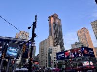 5. Tag: Abendspaziergang durch Toronto – Dundas Square &ndash; &copy; Andreas Wolfsteller (Eberhardt TRAVEL)