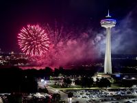 6. Tag: Feuerwerk über den Niagarafällen am späten Abend &ndash; &copy; Andreas Wolfsteller (Eberhardt TRAVEL)
