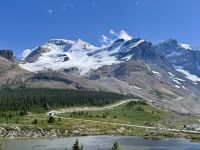 9. Tag: Icefields Parkway – Columbia Icefield – Mount Athabasca &ndash; &copy; Andreas Wolfsteller (Eberhardt TRAVEL)