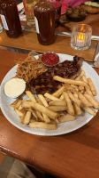 Abendessen in Banff &ndash; &copy; Jacob Spangenberg (Eberhardt TRAVEL)