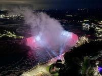 7. Tag: Niagara Falls – Horseshoe Falls vom Skylon Tower bei Nacht &ndash; &copy; Andreas Wolfsteller (Eberhardt TRAVEL)