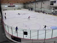 8. Tag: Toronto bis Banff – Stadtrundfahrt in Calgary – Nachwuchs-Eiskunstläuferinnen im Olympic Park &ndash; &copy; Andreas Wolfsteller (Eberhardt TRAVEL)