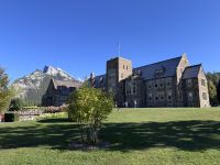 9. Tag: Banff & Yoho National Park – Parkverwaltung in Banff &ndash; &copy; Andreas Wolfsteller (Eberhardt TRAVEL)