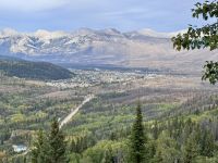 11. Tag: Jasper-Nationalpark – Fotostopp an der Jasper Skytram – Blick über Jasper &ndash; &copy; Andreas Wolfsteller (Eberhardt TRAVEL)