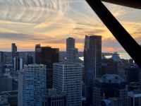 18. Tag: Abschiedsabend in Vancouver – Aussicht vom Drehrestaurant – Sonnenuntergang über der Downtown