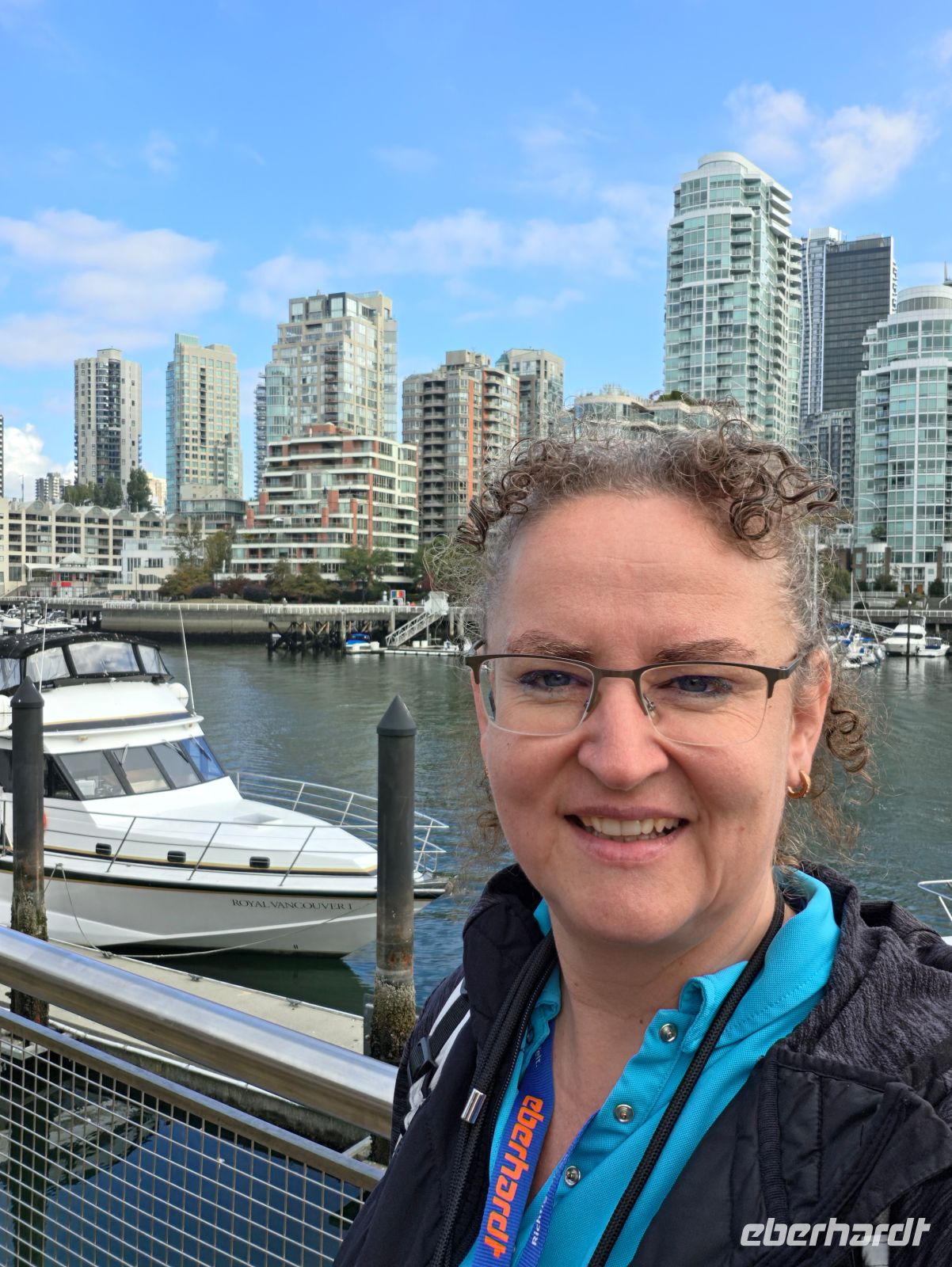 Eberhardt-Reisebegleiterin Kristin auf Granville Island &ndash; &copy; Kristin Weigel (Eberhardt TRAVEL)