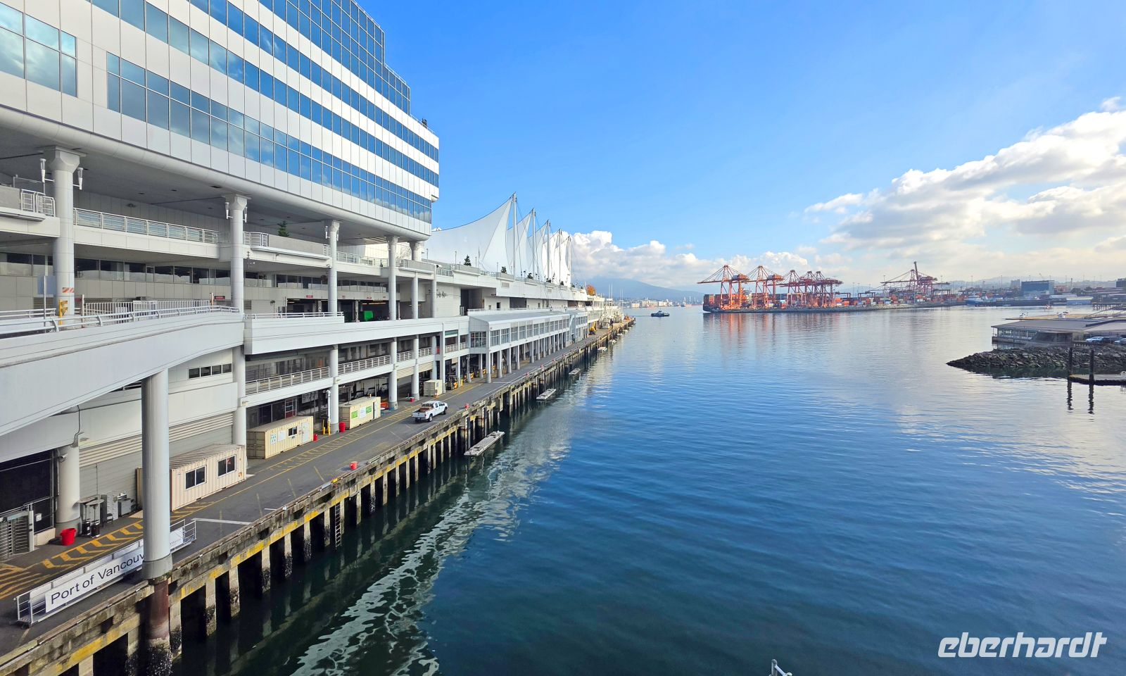 Kreuzfahrthafen Canada Place in Vancouver &ndash; &copy; Kristin Weigel (Eberhardt TRAVEL)