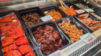 Lachs in der Markthalle auf Granville Island in Vancouver &ndash; &copy; Kristin Weigel (Eberhardt TRAVEL)