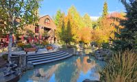 Park in Whistler &ndash; &copy; Kristin Weigel (Eberhardt TRAVEL)