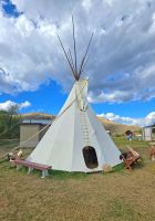 Tipis der Shuswap Nation auf der Hat Creek Ranch &ndash; &copy; Kristin Weigel (Eberhardt TRAVEL)