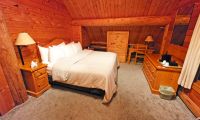Mike Wiegele Lodge in Blue River - Zimmerbeispiel &ndash; &copy; Kristin Weigel (Eberhardt TRAVEL)