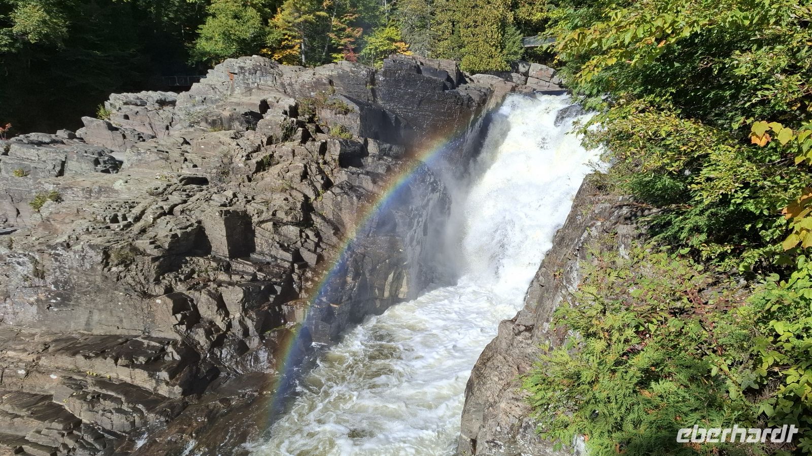 Quebec Canyon Sainte-Anne Wasserfall.jpg &ndash; &copy; Katja Haubold (Eberhardt TRAVEL)