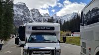 Wohnmobile am Morraine Lake.jpg &ndash; &copy; Katja Haubold (Eberhardt TRAVEL)