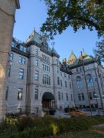 161) Rathaus, Stadtrundgang Quebec, Kanada &ndash; &copy; Teresa Rumpel (Eberhardt TRAVEL)