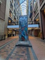 274) Ein Stück Berliner Mauer, Montreal, Kanada &ndash; &copy; Teresa Rumpel (Eberhardt TRAVEL)