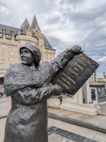 338) Denkmal für die Frauenrechte, Ottawa, Kanada &ndash; &copy; Teresa Rumpel (Eberhardt TRAVEL)