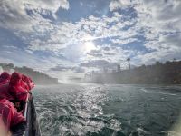 449) Bootsfahrt Richtung Niagarafälle, Kanada &ndash; &copy; Teresa Rumpel (Eberhardt TRAVEL)