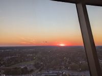 461)  Abendessen im Skylon Tower, Niagara Falls, Kanada &ndash; &copy; Teresa Rumpel (Eberhardt TRAVEL)