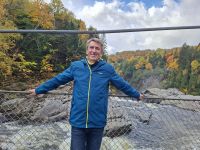 ich vor dem Abgrund &ndash; &copy; Gunter Looß (Eberhardt TRAVEL)