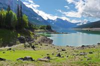 Medicine Lake &ndash; &copy; Sandra Winkler (Eberhardt TRAVEL)