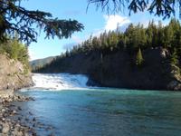Stopp am Banff Wasserfall &ndash; &copy; Manuela Kreuz (Eberhardt TRAVEL)