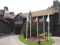 Fairmont Hotel Montebello - Eingang &ndash; &copy; Hans-Joachim Trutz (Eberhardt TRAVEL)
