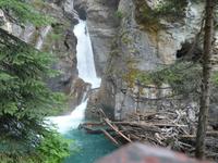 Johnston Canyon &ndash; &copy; Elisabeth Fox-Maerki (Eberhardt TRAVEL)