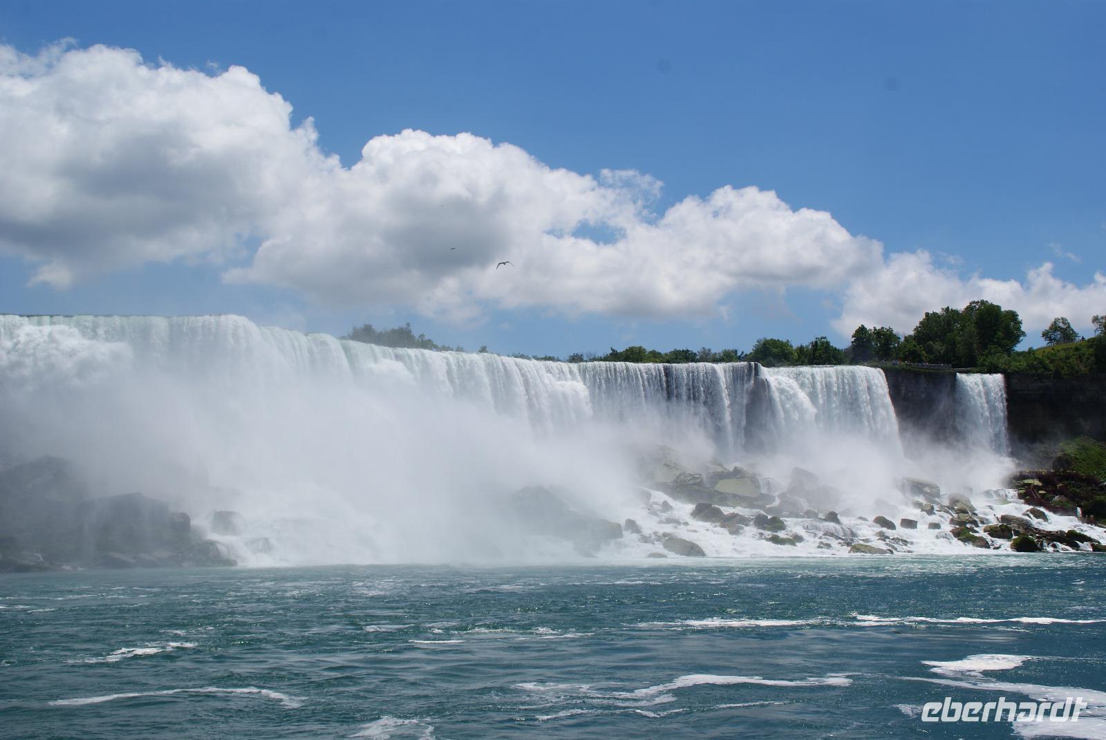 Niagara Fälle der Amerikanischen Seite &ndash; &copy; Susanne Schirmann (Eberhardt TRAVEL)