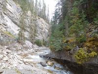 Johnston Canyon &ndash; &copy; Laura Schwanitz (Eberhardt TRAVEL)