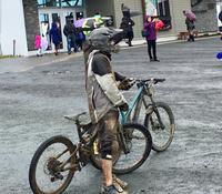 a mud-feast &ndash; &copy; Elisabeth Fox-Maerki (Eberhardt TRAVEL)