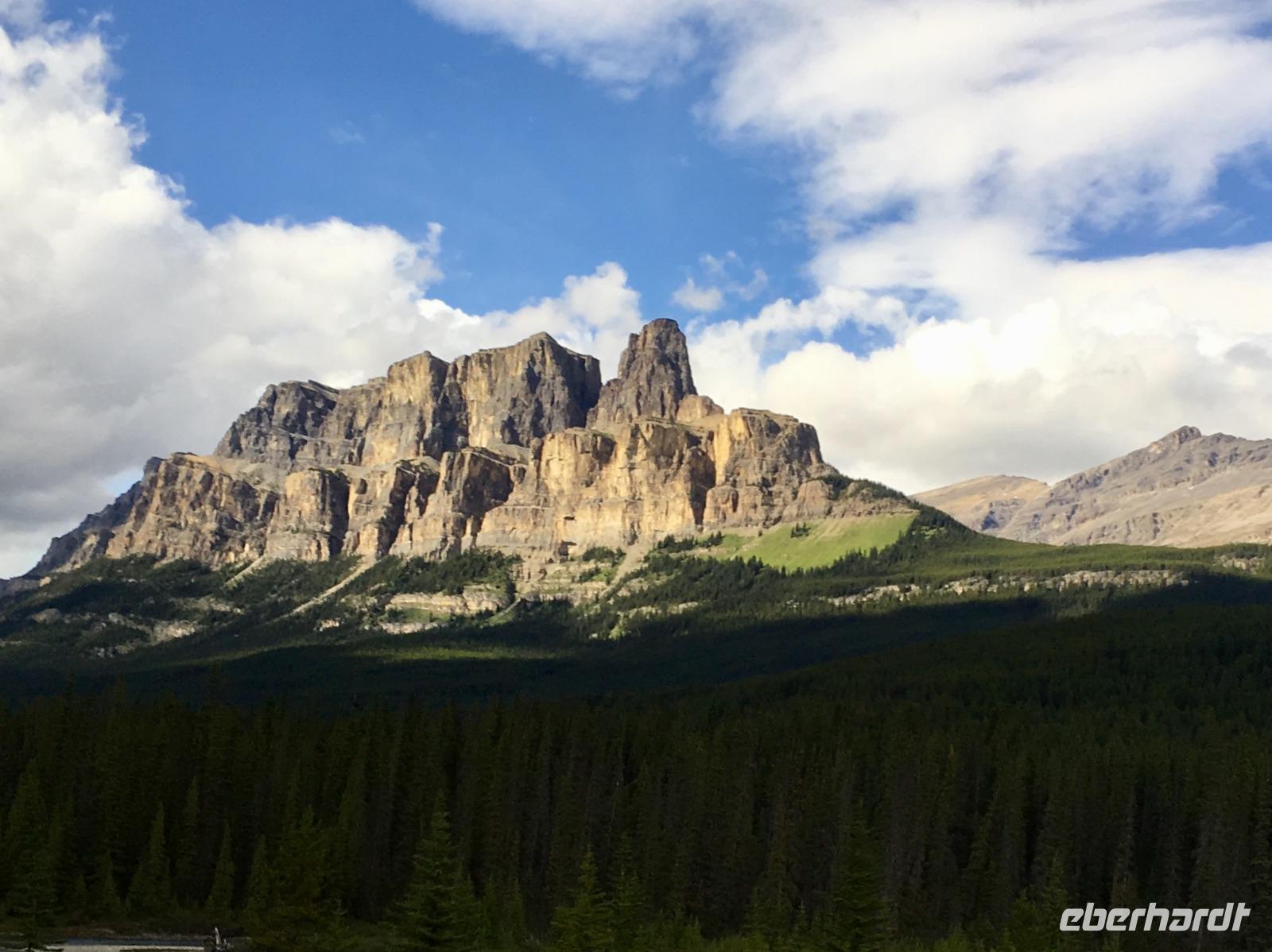 Castle Mt &ndash; &copy; Elisabeth Fox-Maerki (Eberhardt TRAVEL)
