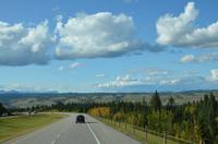 Fahrt nach Banff in malerischer Landschaft &ndash; &copy; Katja Neumann (Eberhardt TRAVEL)