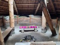 Hat Creek Ranch - Pit House Inneneinrichtung &ndash; &copy; Katja Neumann (Eberhardt TRAVEL)