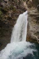 299 Johnston Canyon Lower Falls &ndash; &copy; Stefanie Schneider (Eberhardt TRAVEL)