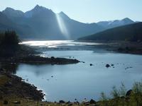 Medicine Lake &ndash; &copy; Ralf Mehnert (Eberhardt TRAVEL)