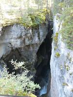 P1020427-Maligne Canyon &ndash; &copy; Linda Hartge (Eberhardt TRAVEL)