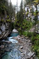 Johnston Canyon &ndash; &copy; Denise Hartmann (Eberhardt TRAVEL)