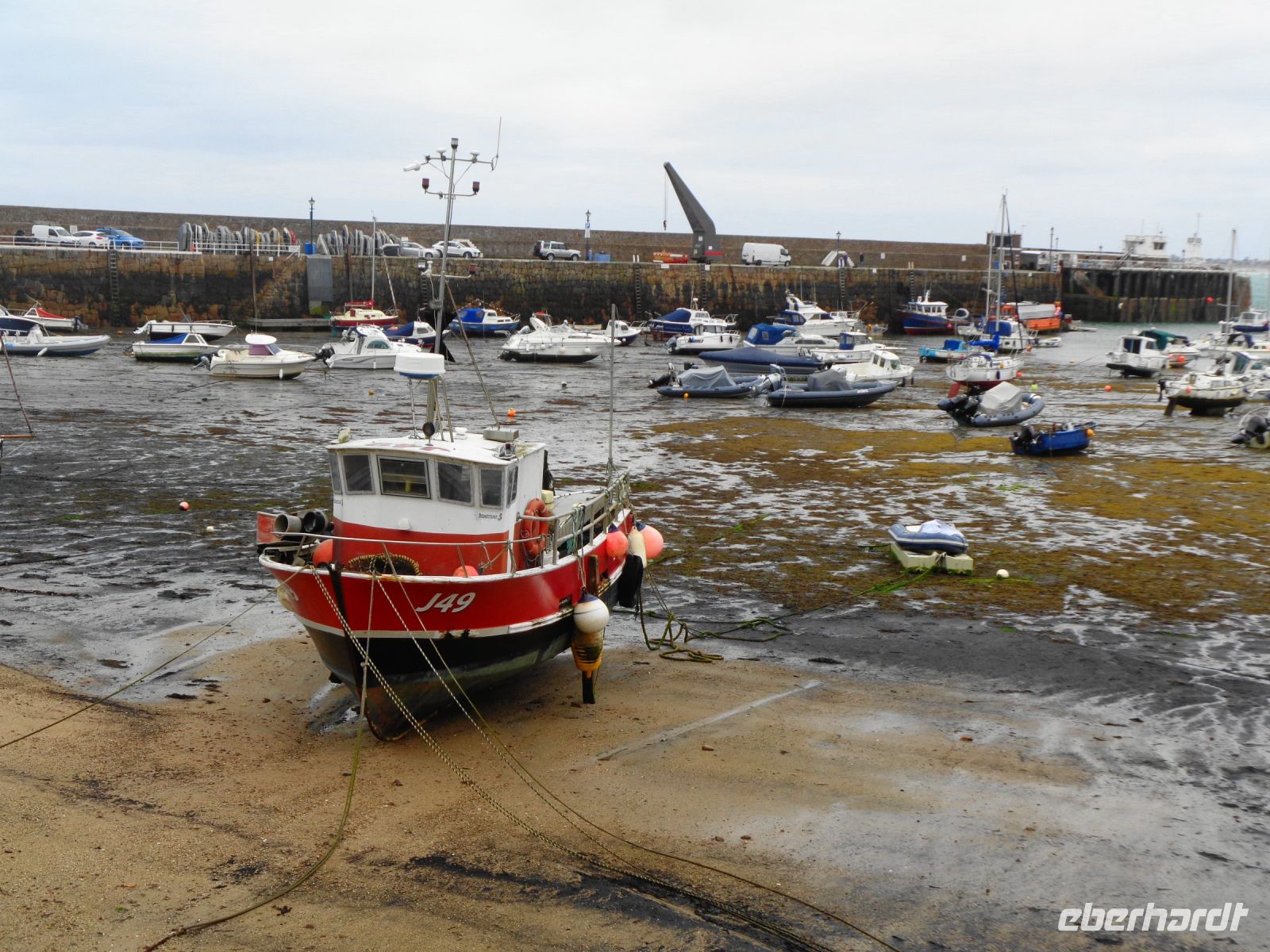 Jersey - Gorey Hafen bei Ebbe &ndash; &copy; Martina Häselbarth (Eberhardt TRAVEL)