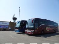 Unser Bus am Fährterminal St. Malo &ndash; &copy; Hartwig Köllner (Eberhardt TRAVEL)