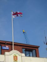 Flagge Guernseys &ndash; &copy; Hartwig Köllner (Eberhardt TRAVEL)